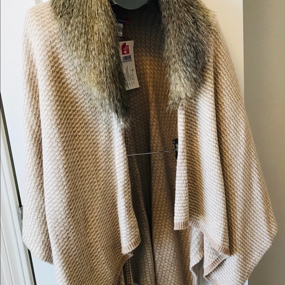Alice Hannah London Jackets & Blazers - Faux Fur Collated Cape NWT